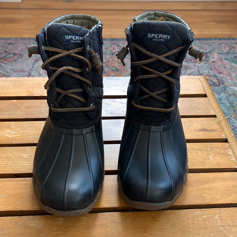 Women’s 8 Sperry Saltwater Duck Boot